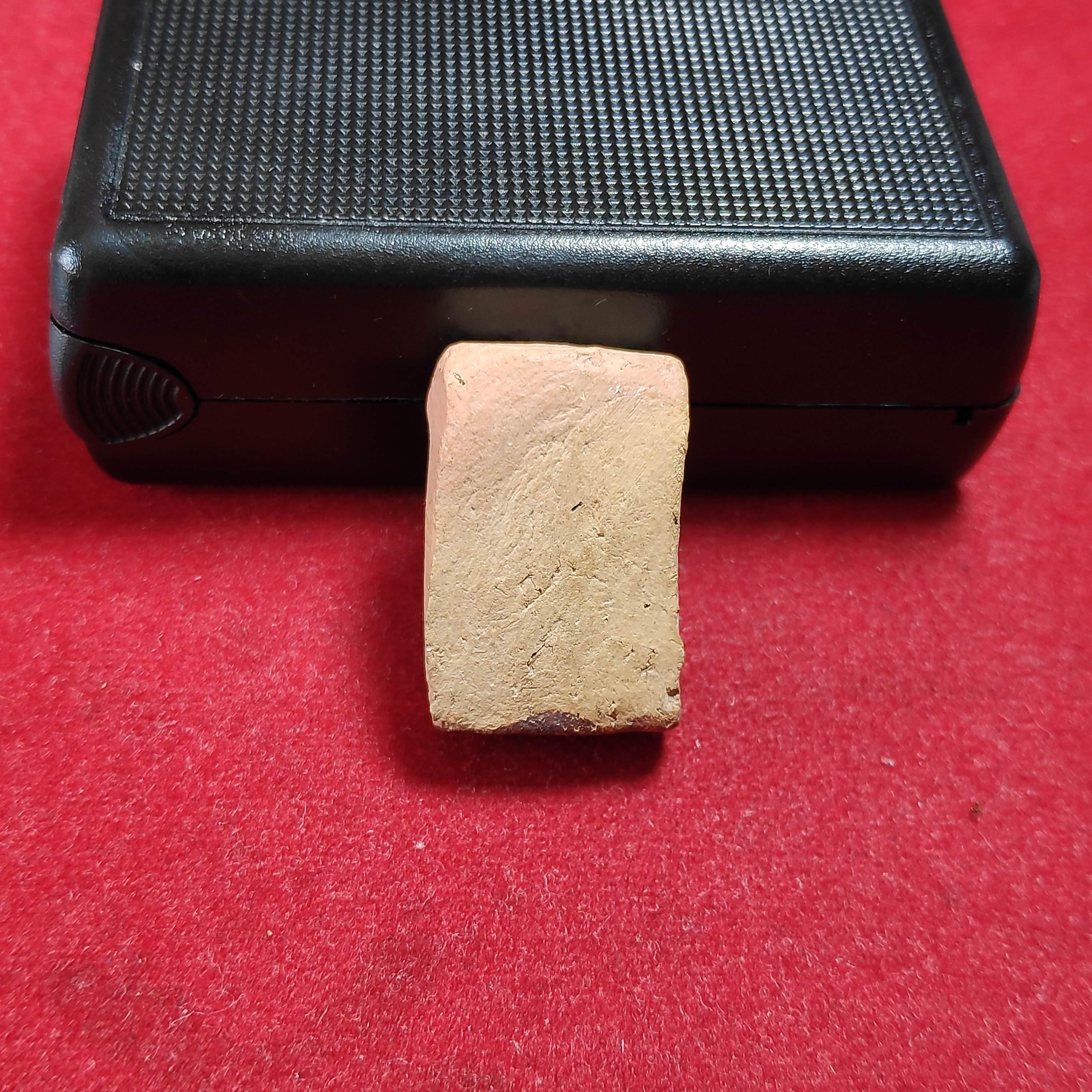 พระหลวงพ่อโบ้ยวัดมะนาวพิมพ์ขี่เต่าเนื้อดิน