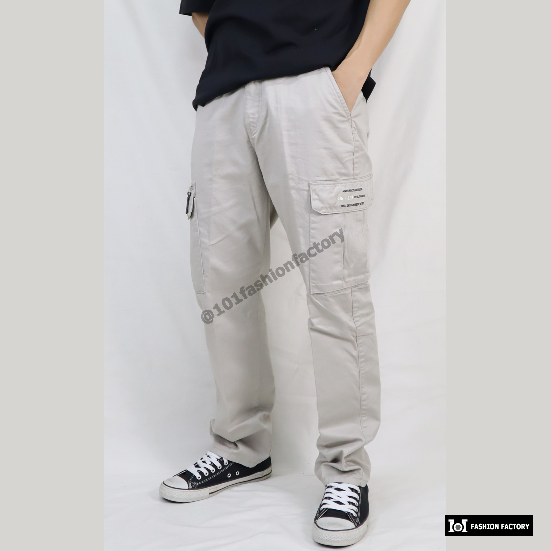 กางเกงคาร์โก้กระเป๋าข้าง NO.707/2 ขาตรงทรงหลวมกระบอกธรรมดา สีครีม | 101FashionFactory
