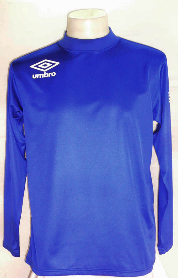 เสื้อกีฬาแขนยาว UMBRO สีน้ำเงิน ไซส์ L รอบอก 42 นึ้ว