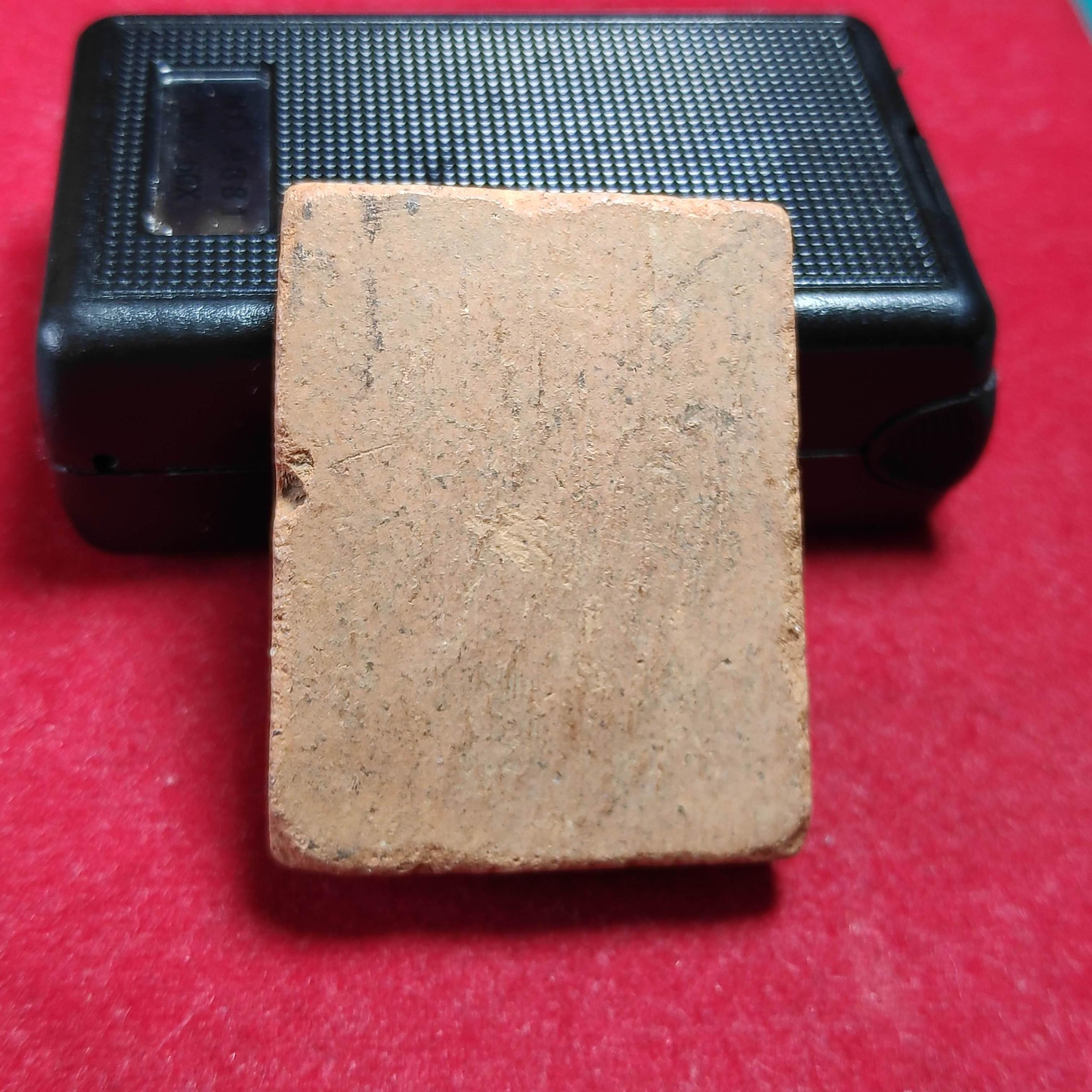 พระเเผงตัดเดี่ยวกรุวัดกระชายลงรัดปิดทองเนื้อดิน