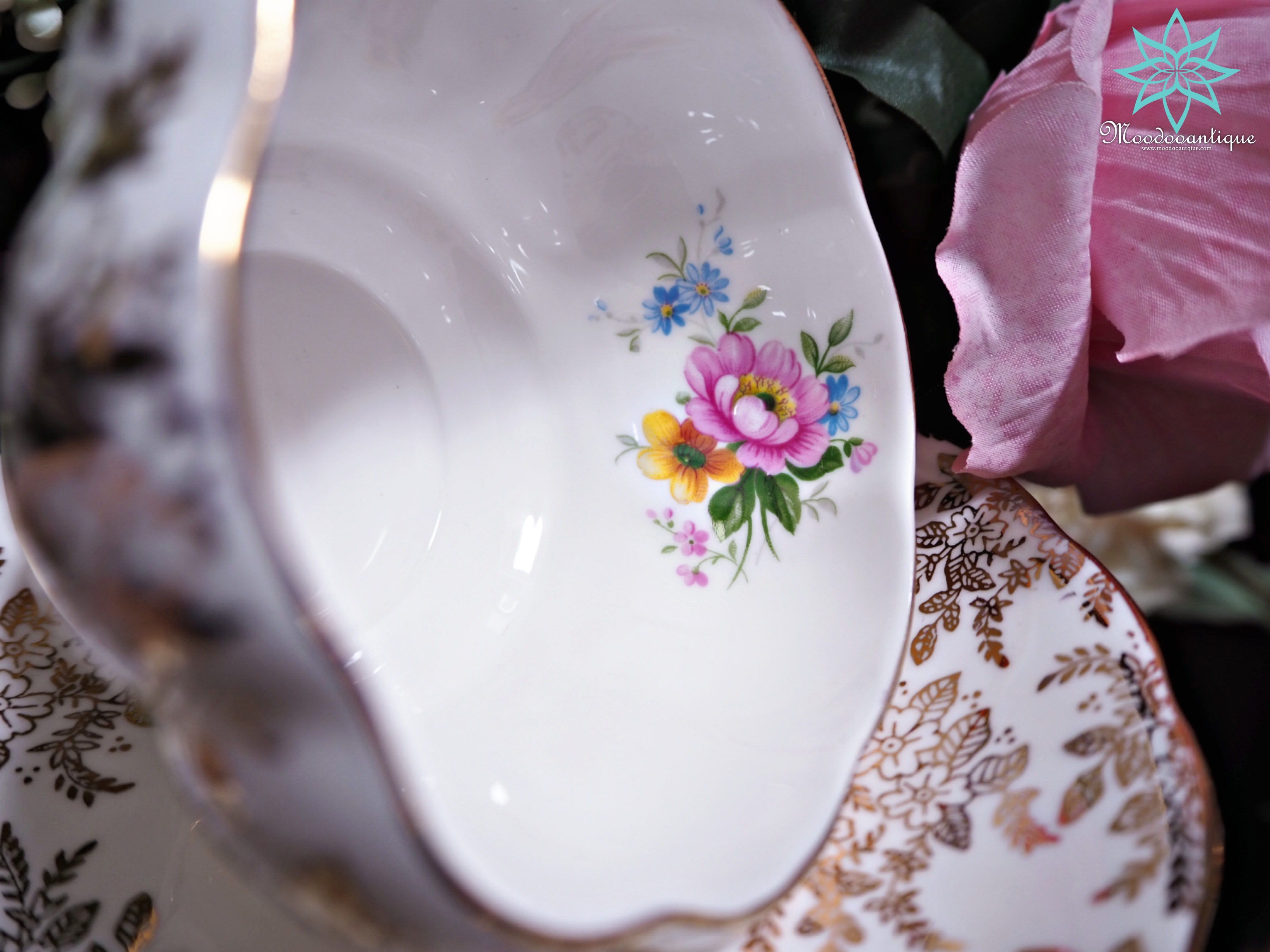 Queen Anne England gold 24 k