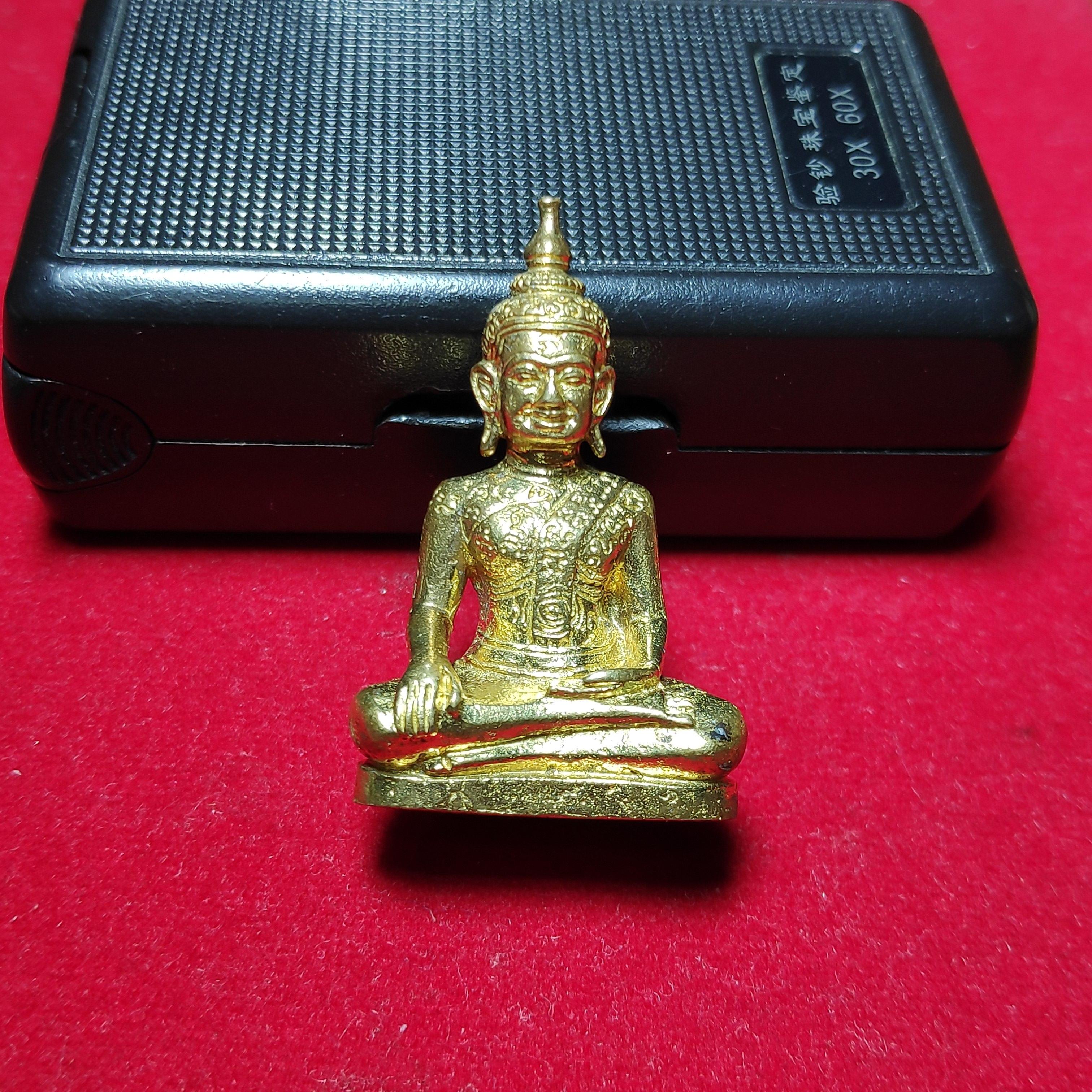 รูปหล่อพระพุทธยันต์รอบองค์