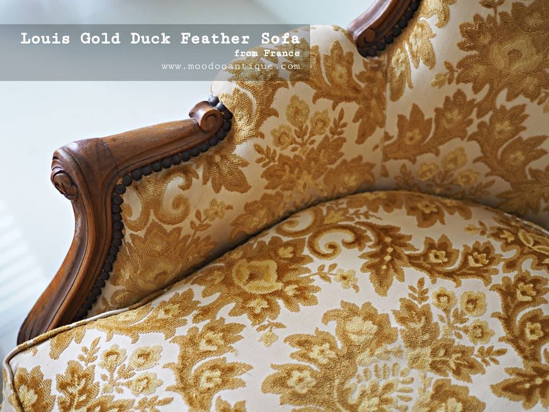 โซฟาหลุยส์ขนเป็ด 3 ที่นั่งจากฝรั่งเศส