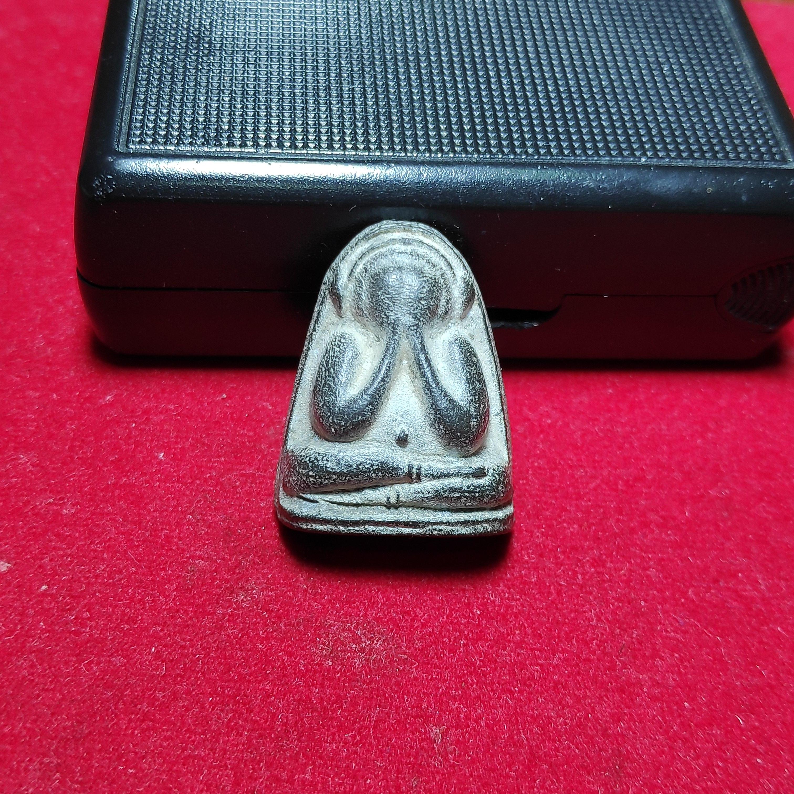 พระปิดตาวัดกุฏโง้งหลวงปู่ทิมปลุกเสกปี2518