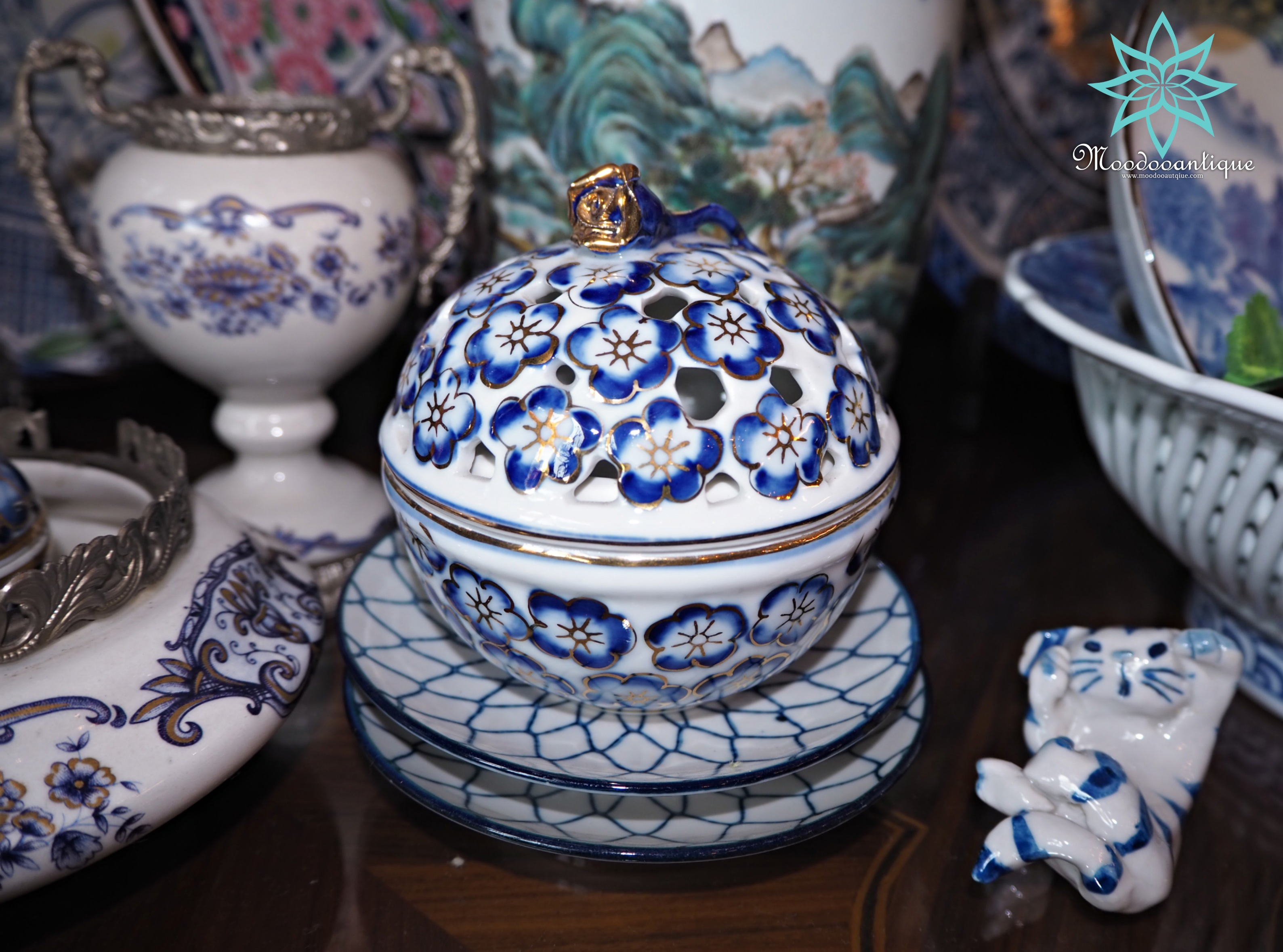 Royal porcelain blue & white