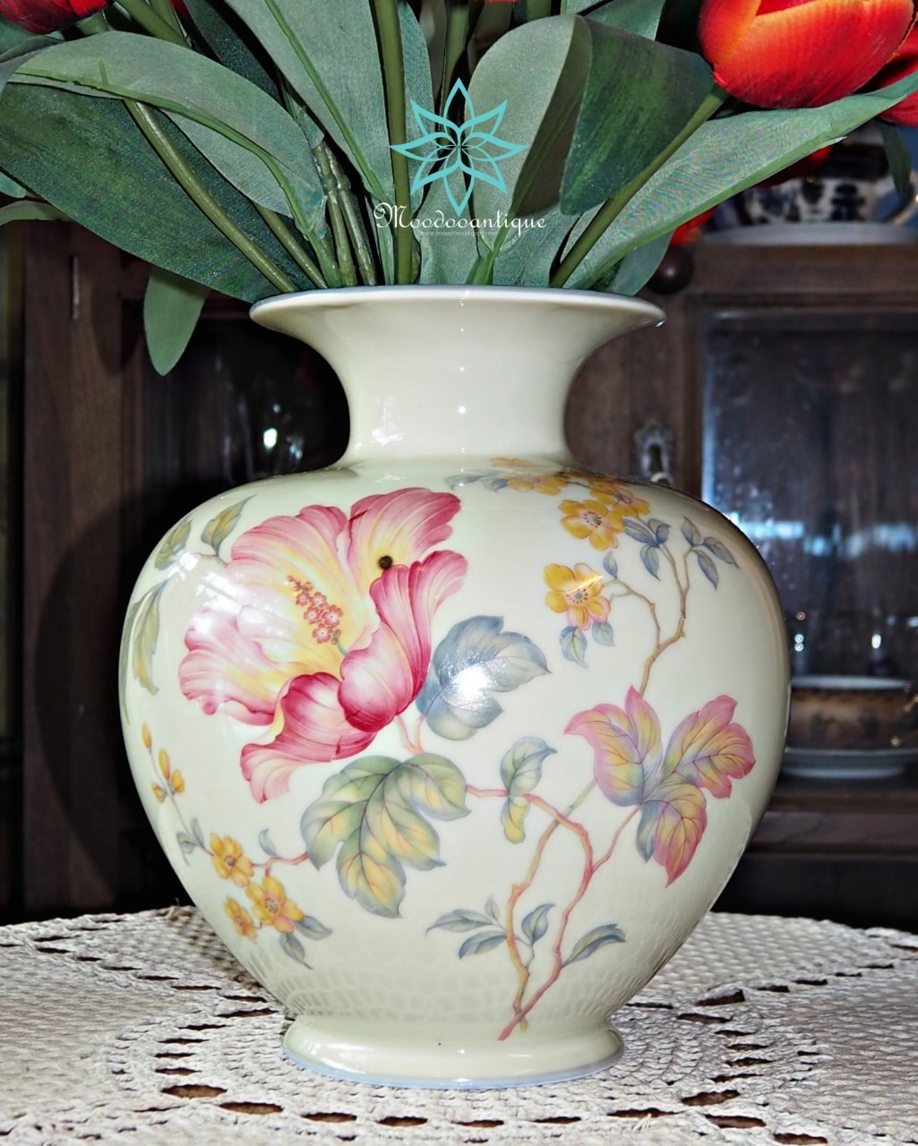 แจกัน BAVARIA. GERMANY