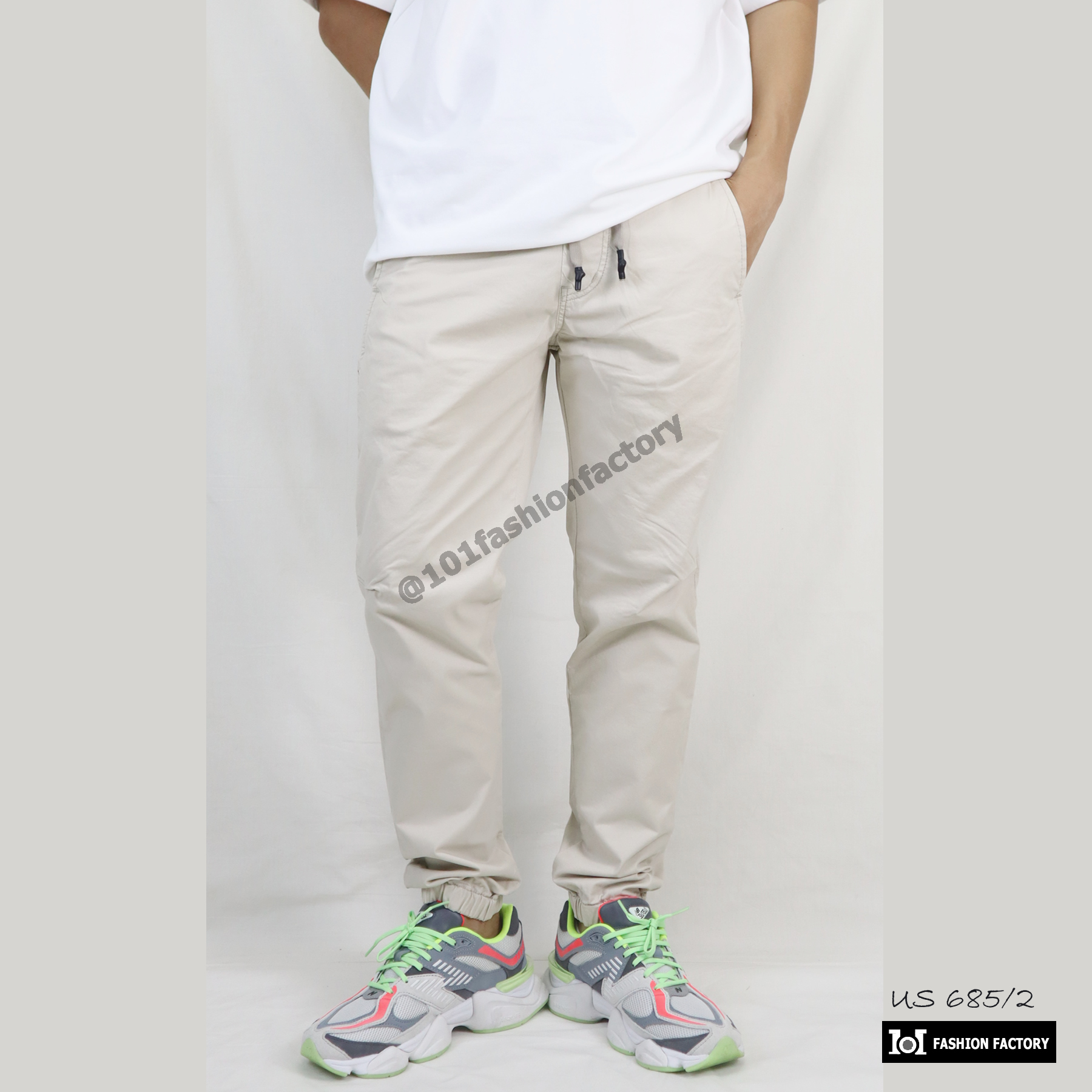 กางเกงขาจั้ม No.685/2 ผ้ายืด กระบอกเล็ก ทรงกำลังดี สีครีม | US101