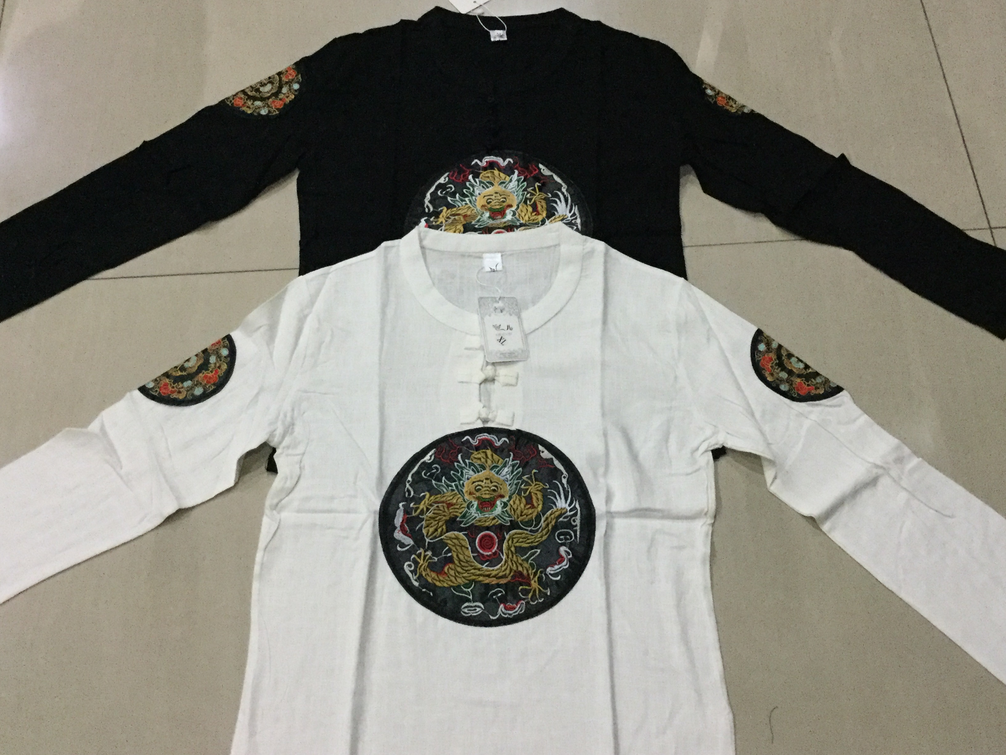 เสื้อจีนชาย ผ้าฝ้าย สีขาวลาย วงกลม รหัส E79 สินค้า