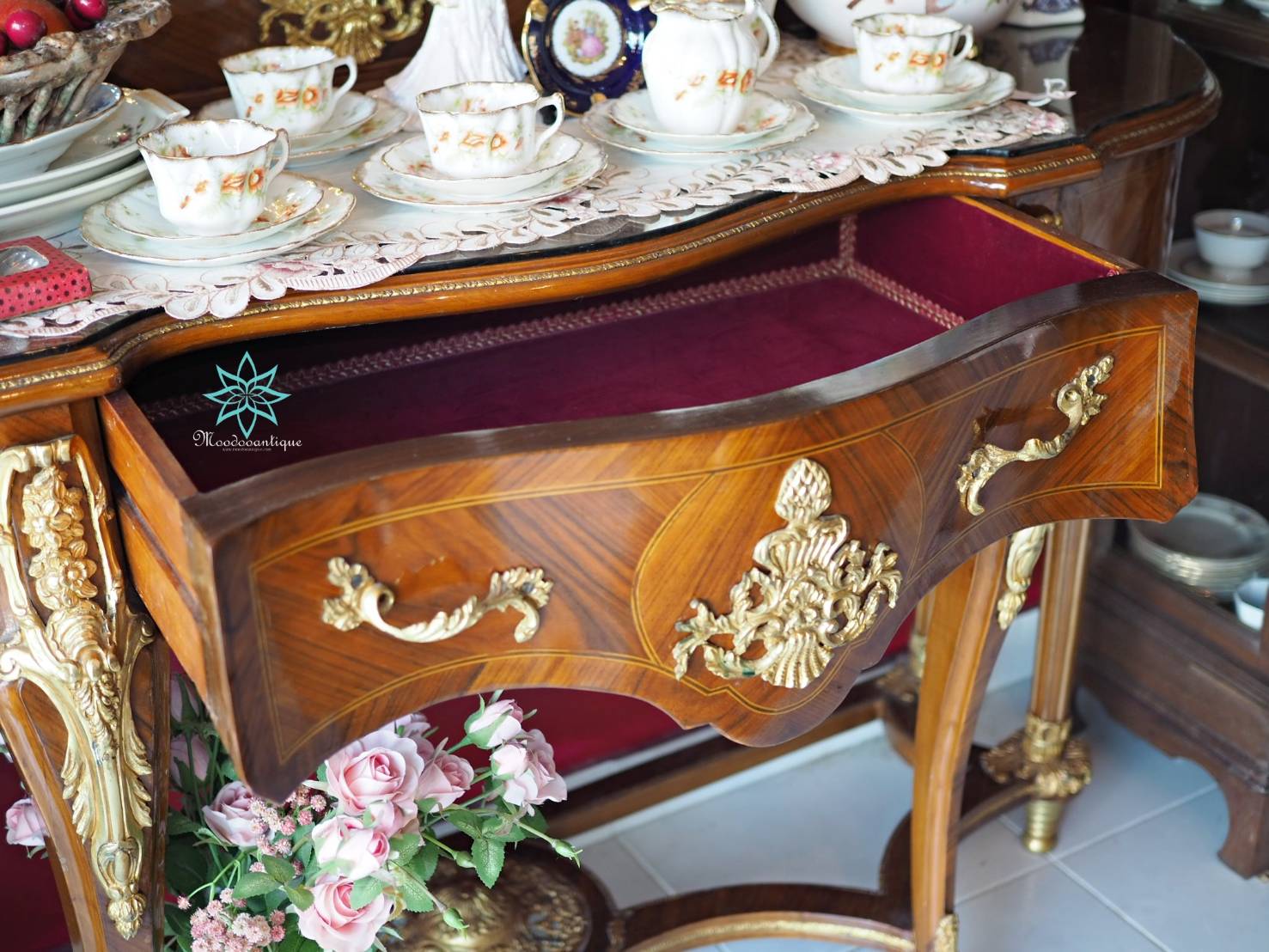 French dressers with mirror