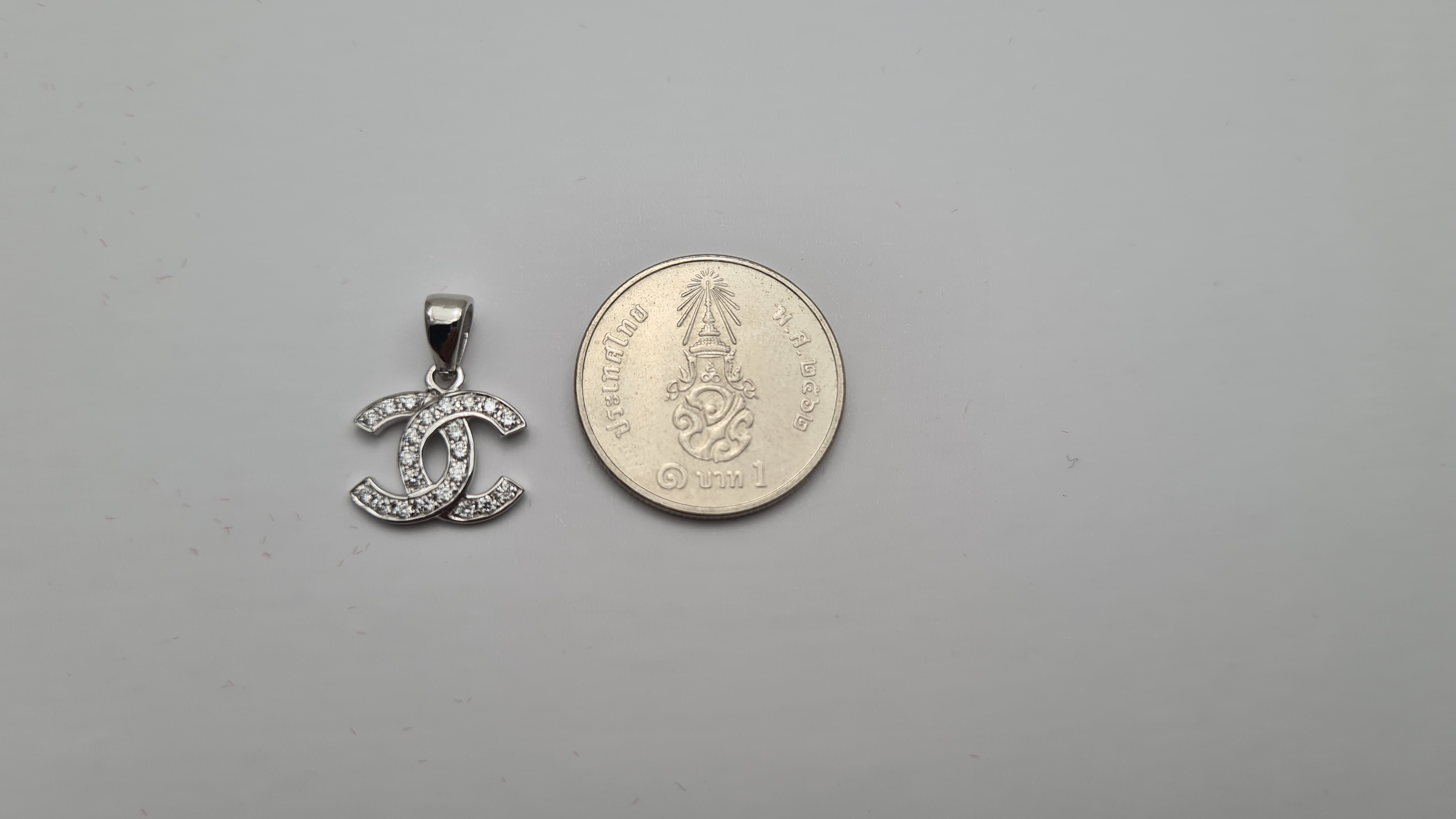 จี้เพชรแท้ ชาเนล 0.22 cts White Gold