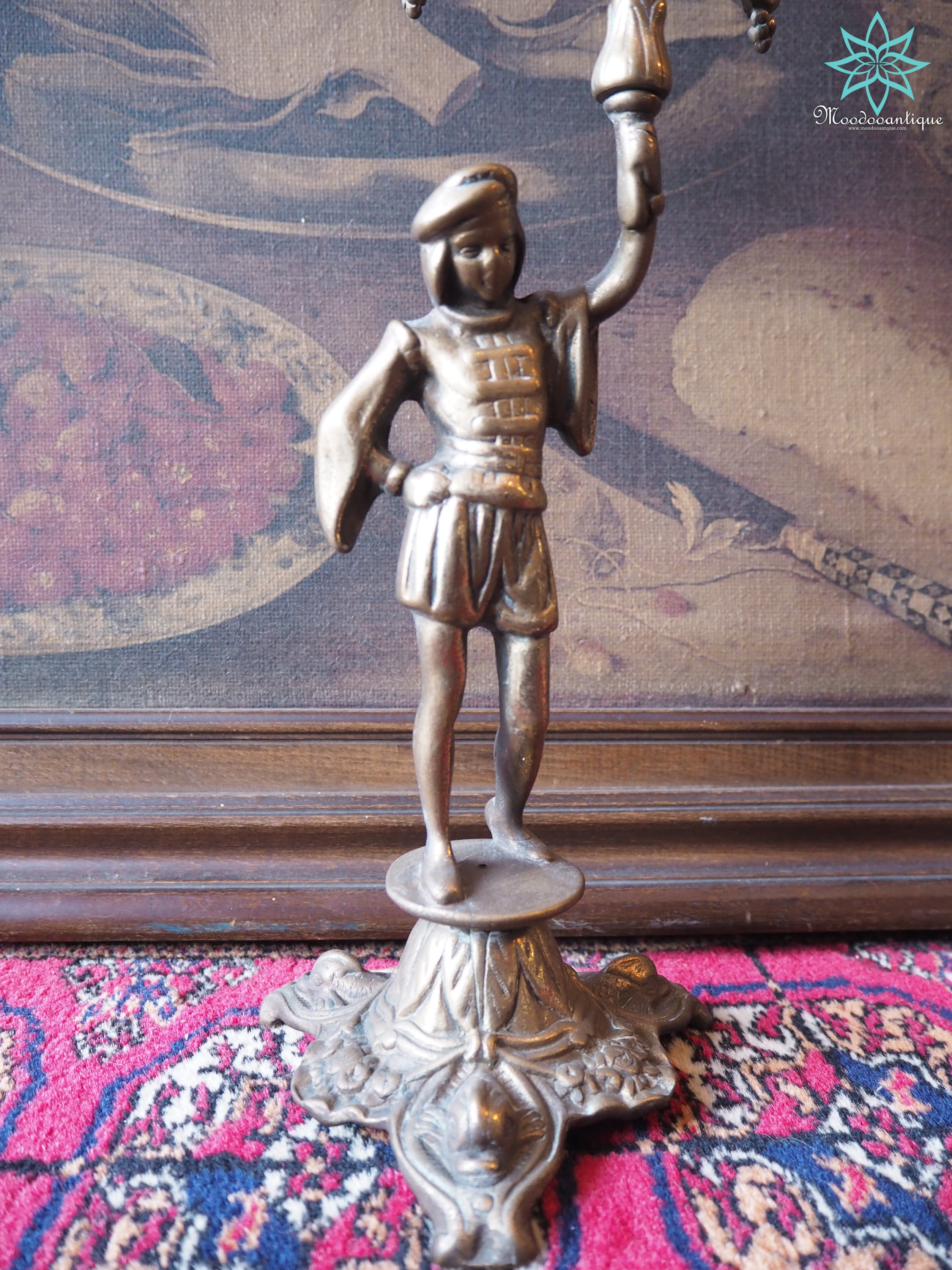 เชิงเทียนทองเหลือง