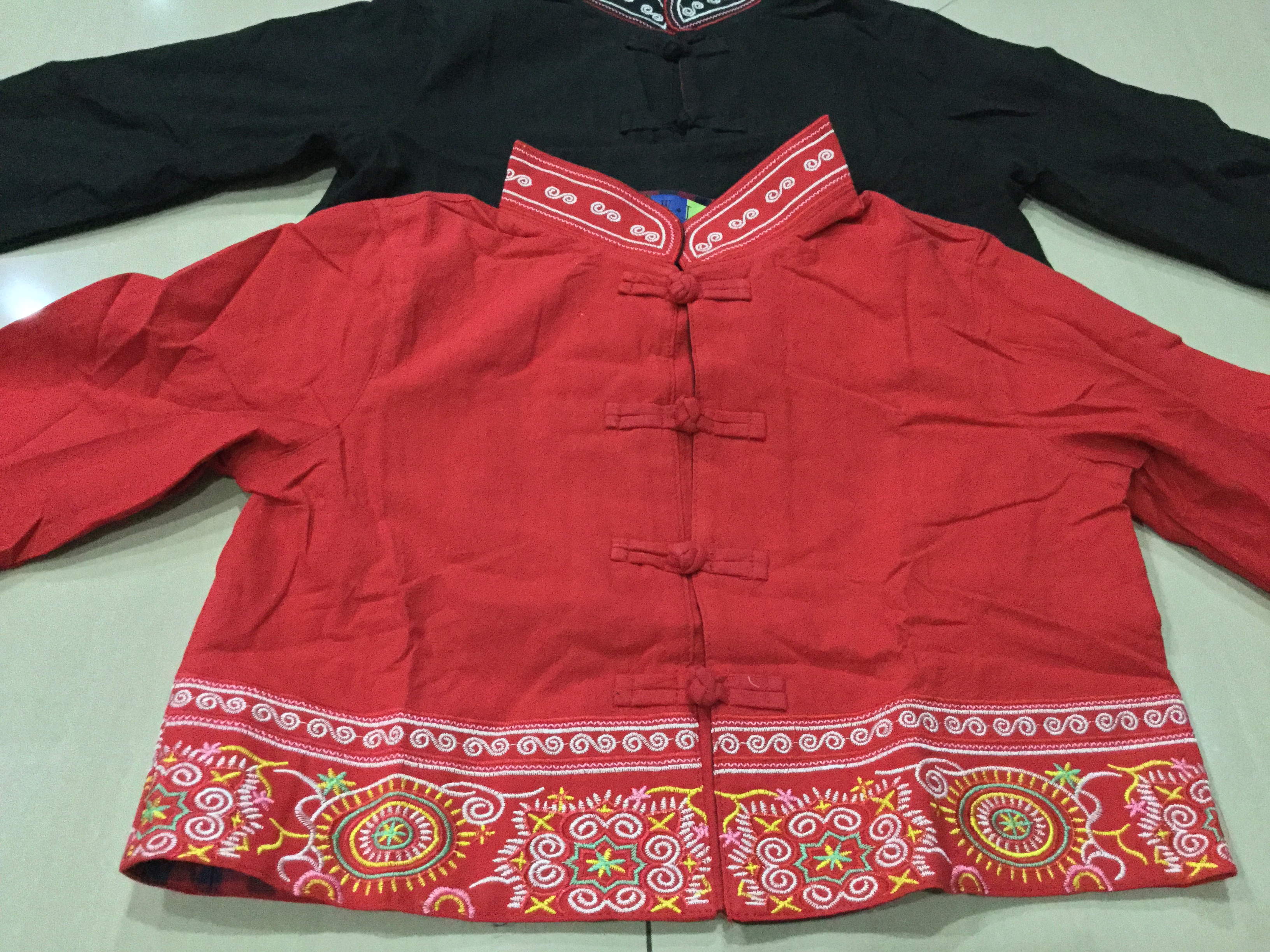 เสื้อจีนหญิงลายปัก สีแดง รหัส SH 65 สินค้าพร้อมส่ง