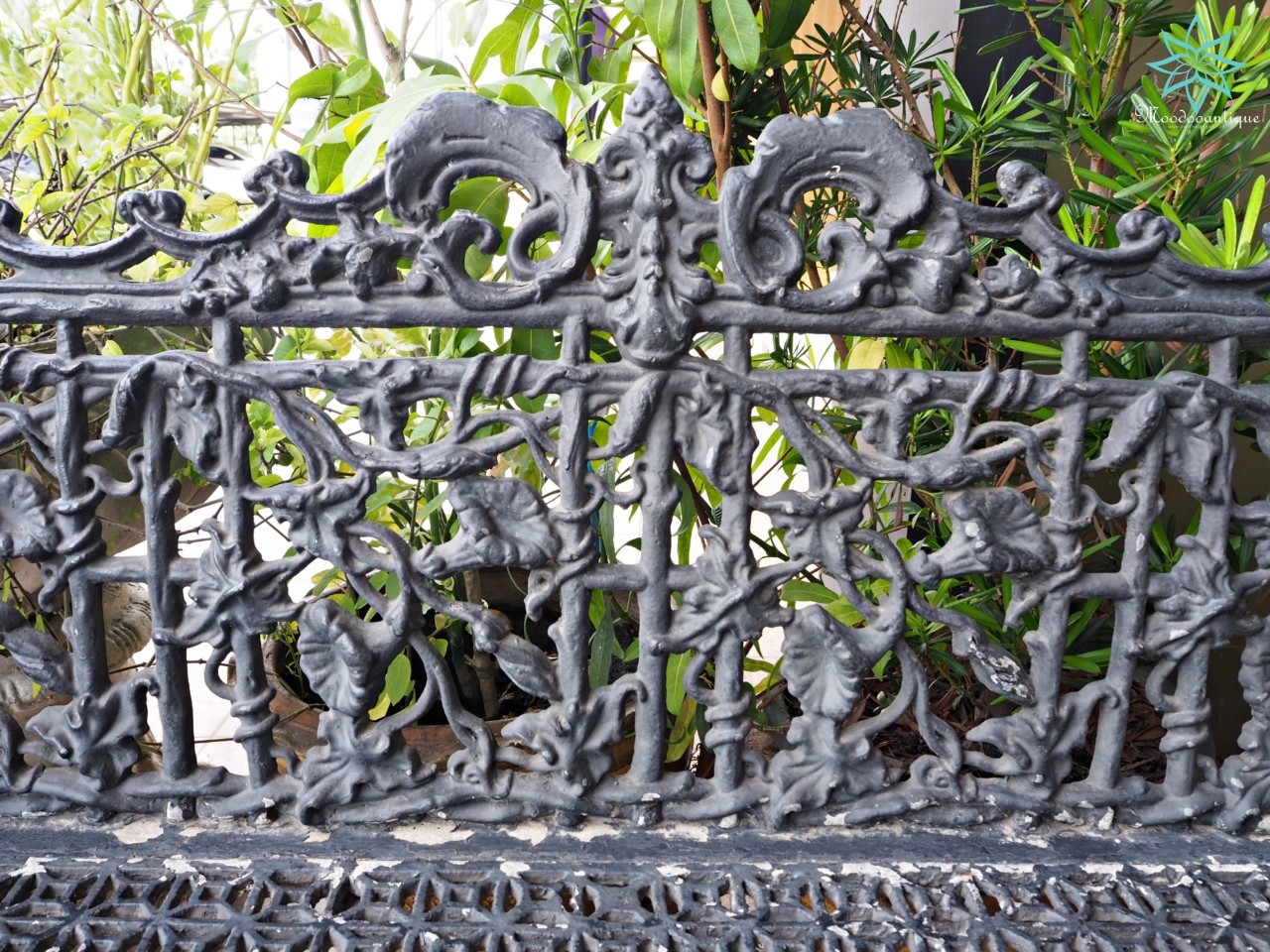 เป็นเหล็กหล่ออิตาลี เนื้ออัลลอย