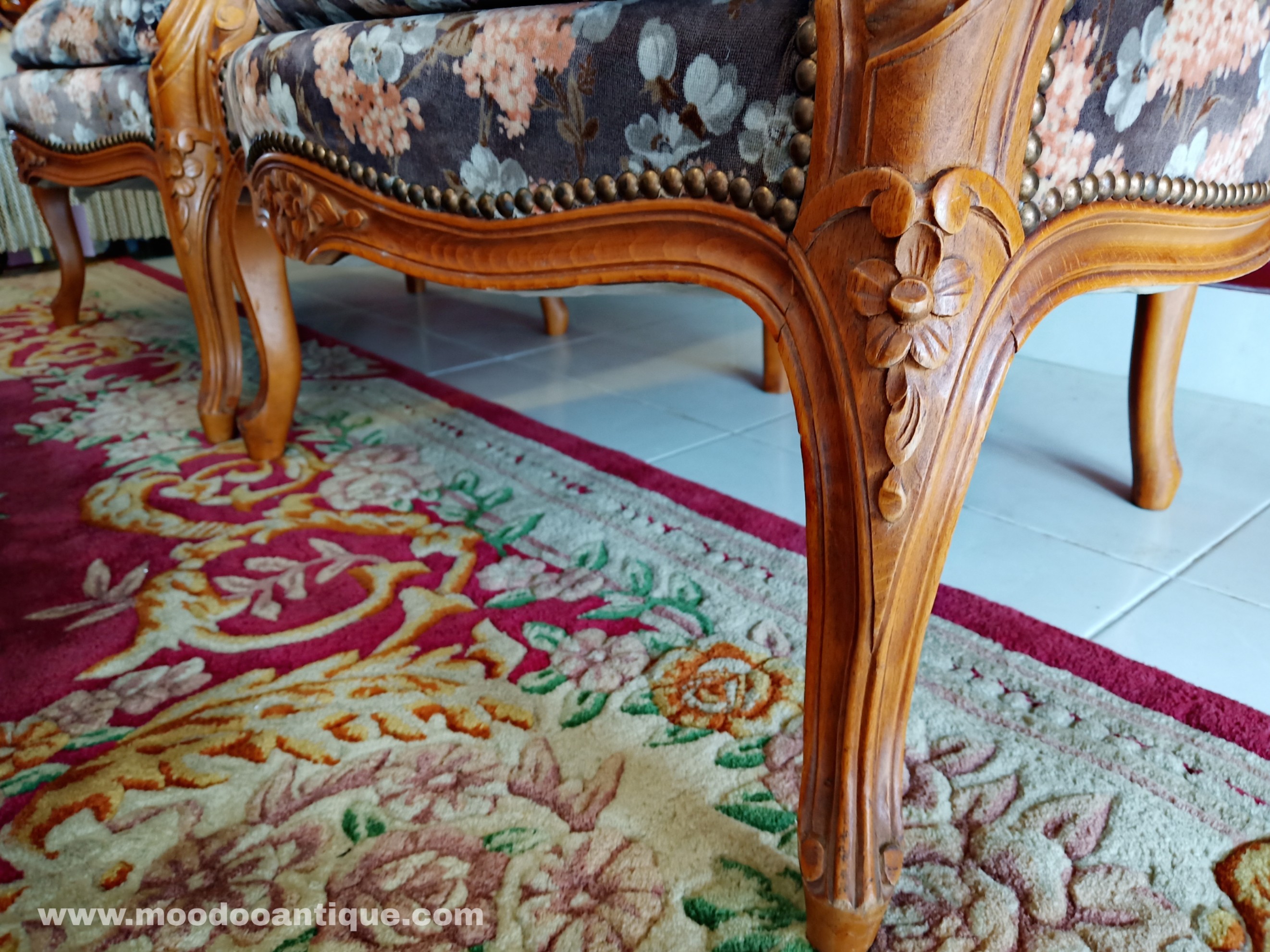 โซฟาขนเป็ดฝรั่งเศสลายดอกไม้