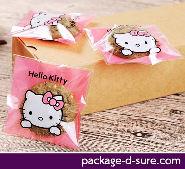 ล้างสต็อก//ถุงคุกกี้ แถบกาว 7x7 ลาย Hello Kitty พื้นหลังสีชมพู แพ็ค 100 ใบ