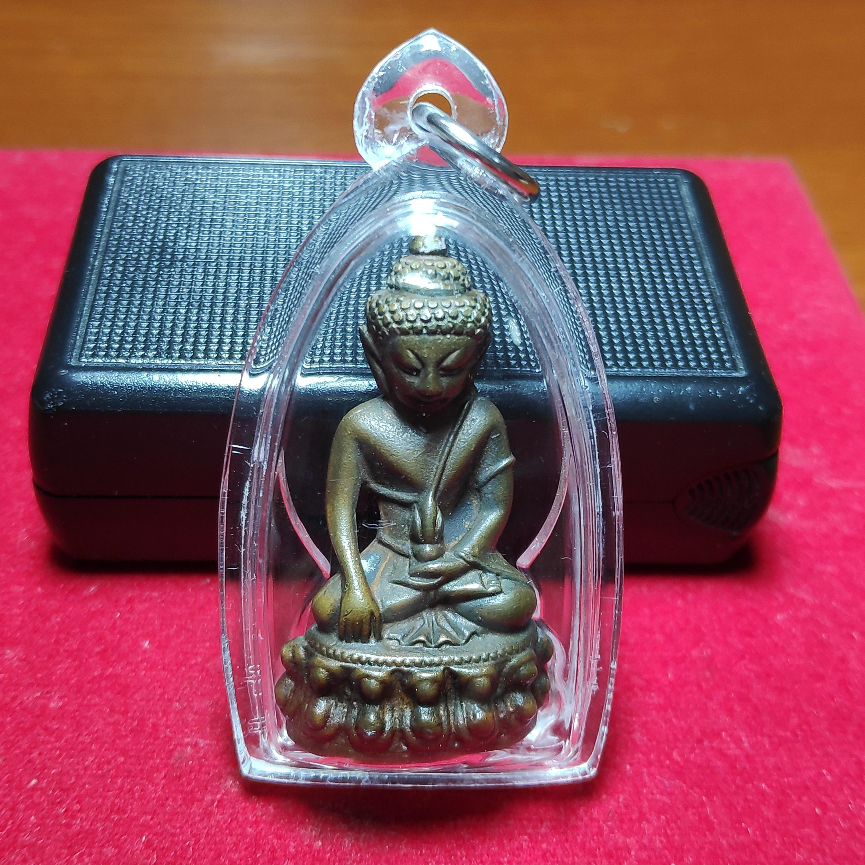 พระกริ่งเนื้อนวะหลังจารยันต์