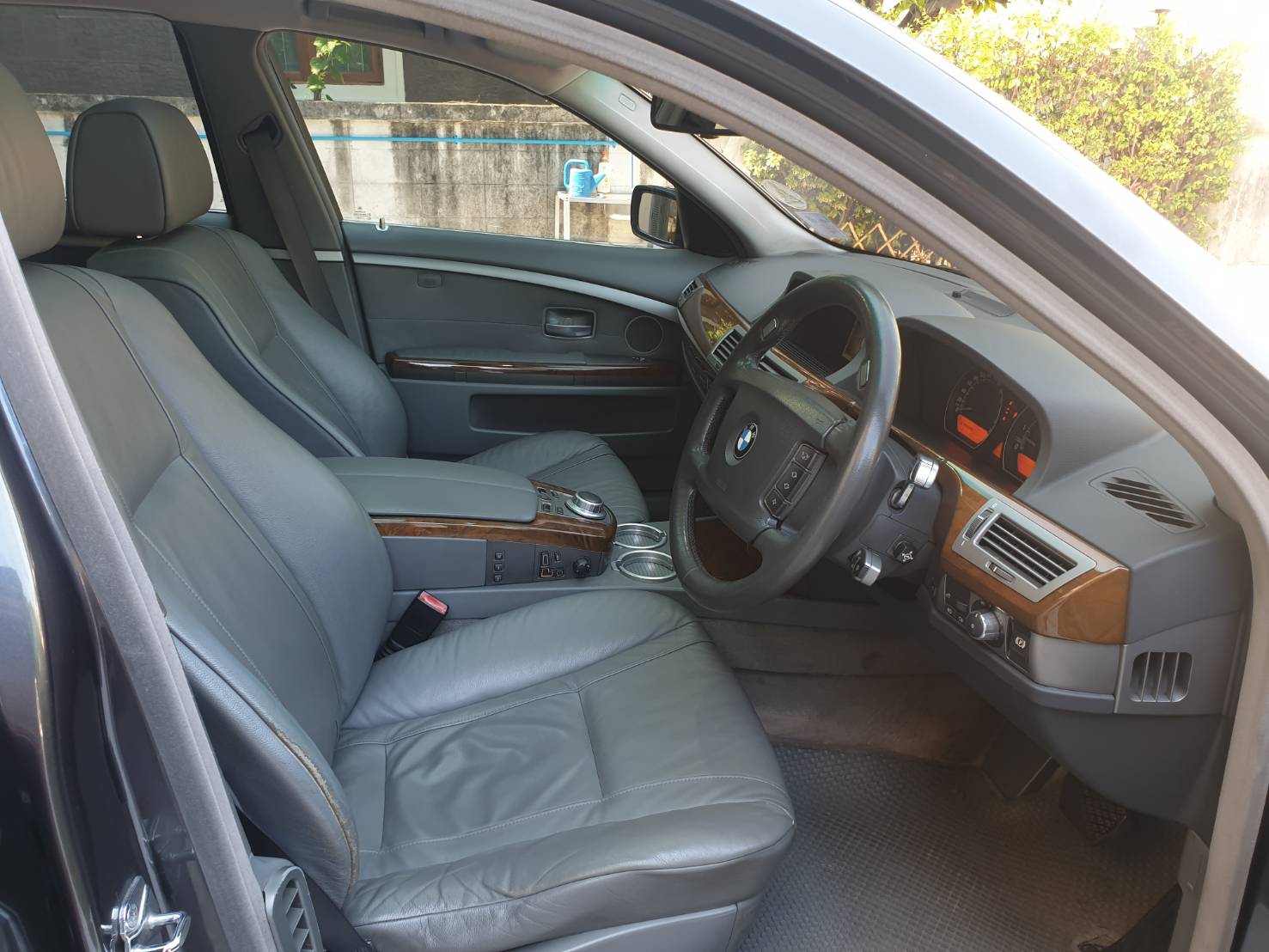 BMW Series 7 740LI E66 ปี 2005 รถหรู รถแรง พร้อมใช้งาน