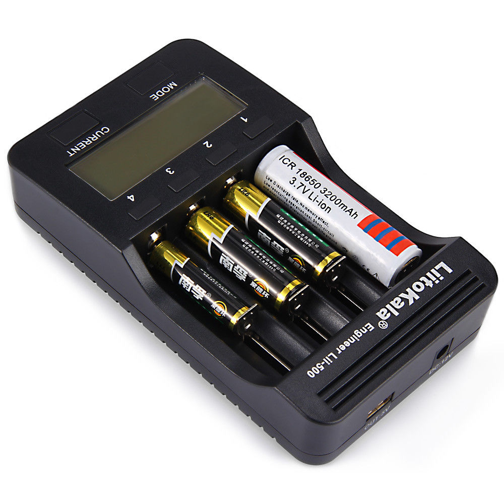 เครื่องชาร์จถ่าน Lii-500 แบบ 4 ก้อนพร้อมหน้าจอแสดงสถานะ