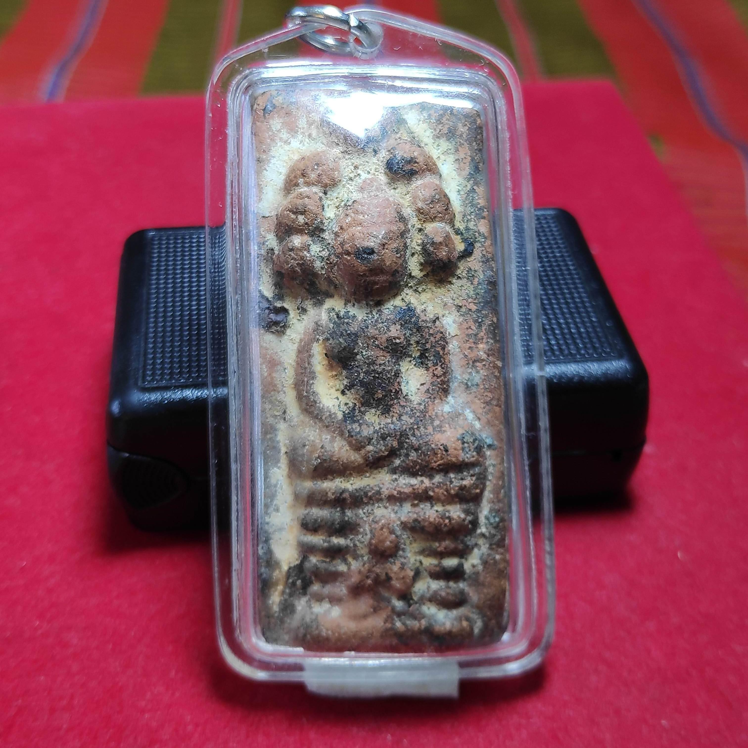 พระกรุนาดูนพิมพ์นาคปรกเนื้อดิน จ.มหาสารคามสูง6เซ็นต์