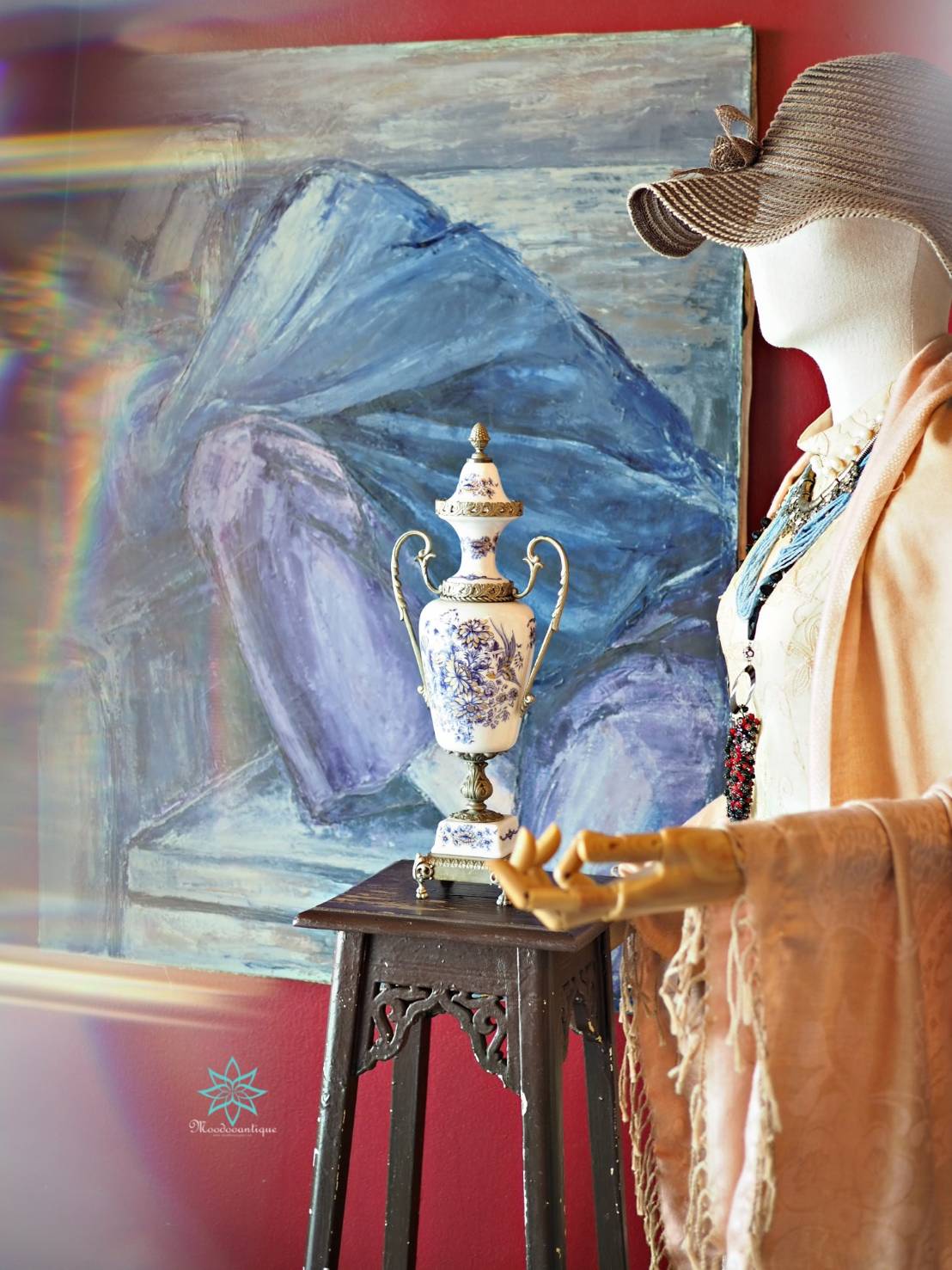 โถเซรามิค รูปนกฟินิกซ์คู่ ฐานและที่จับเป็น silver plates