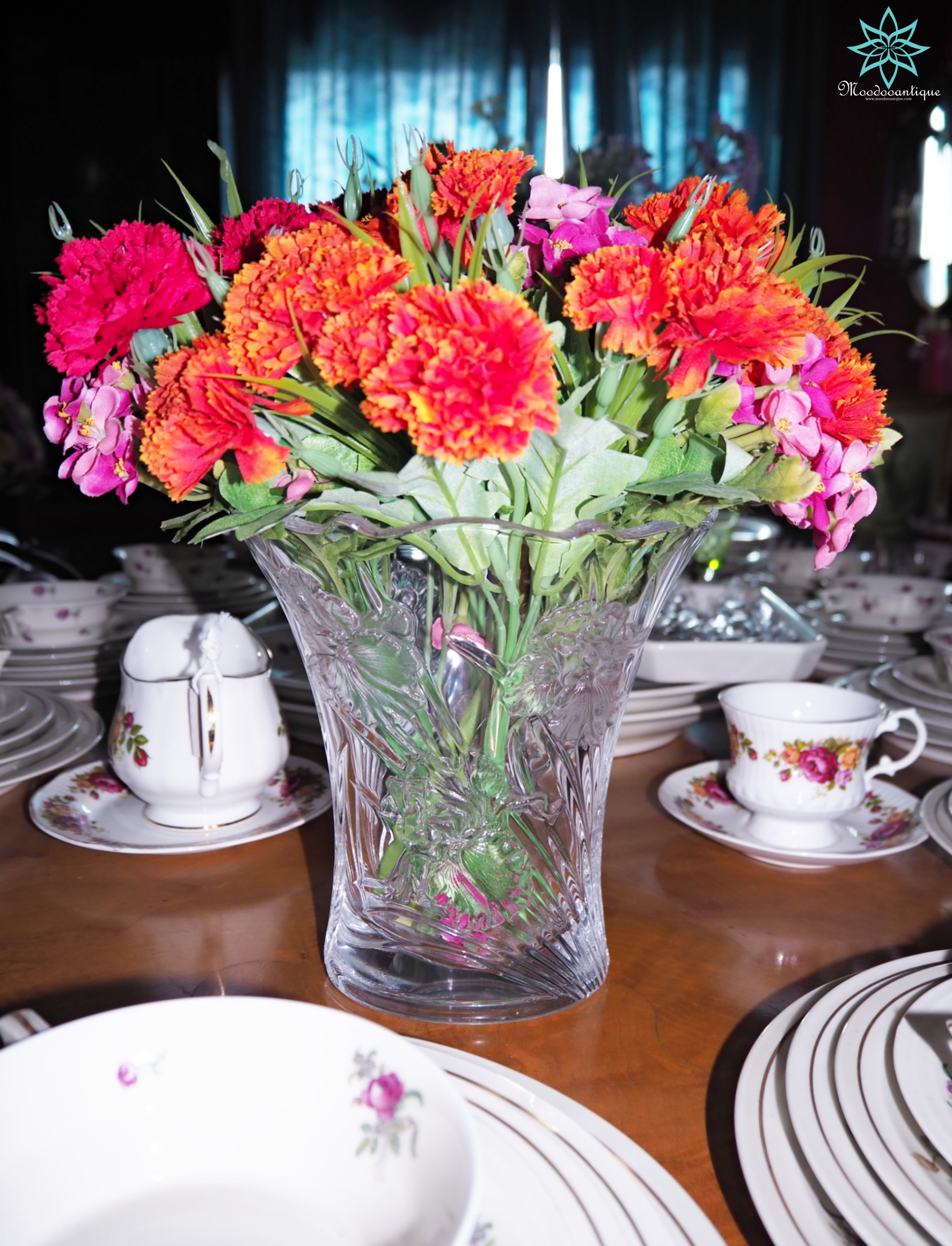 แจกันคริสตัลลายดอกไอริส