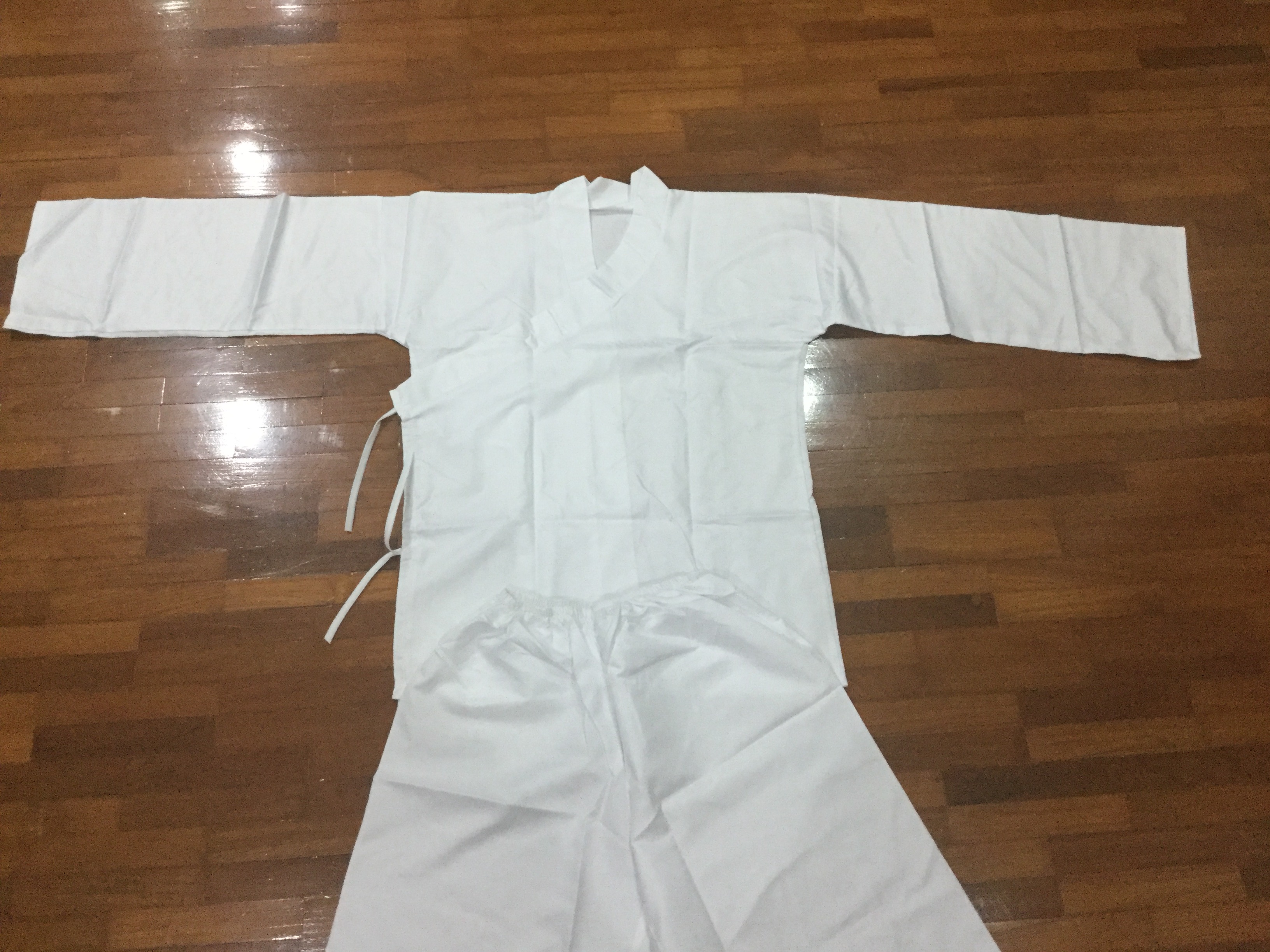 ชุดขาว กินเจ. สินค้าพร้อมส่ง