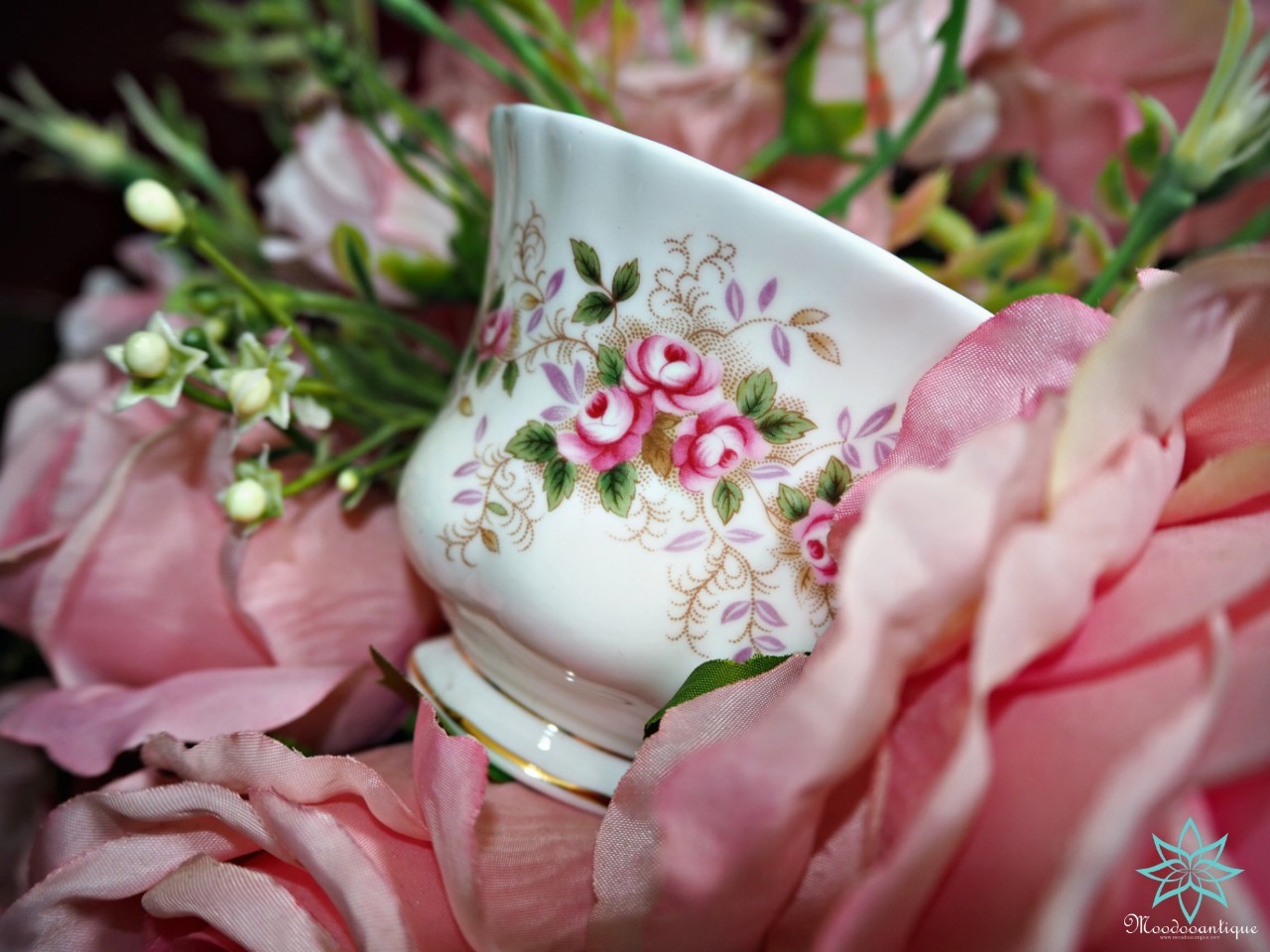 Royal Albert Bone China England Lavender Rose (ลายนี้เลิกผลิตแล้ว)