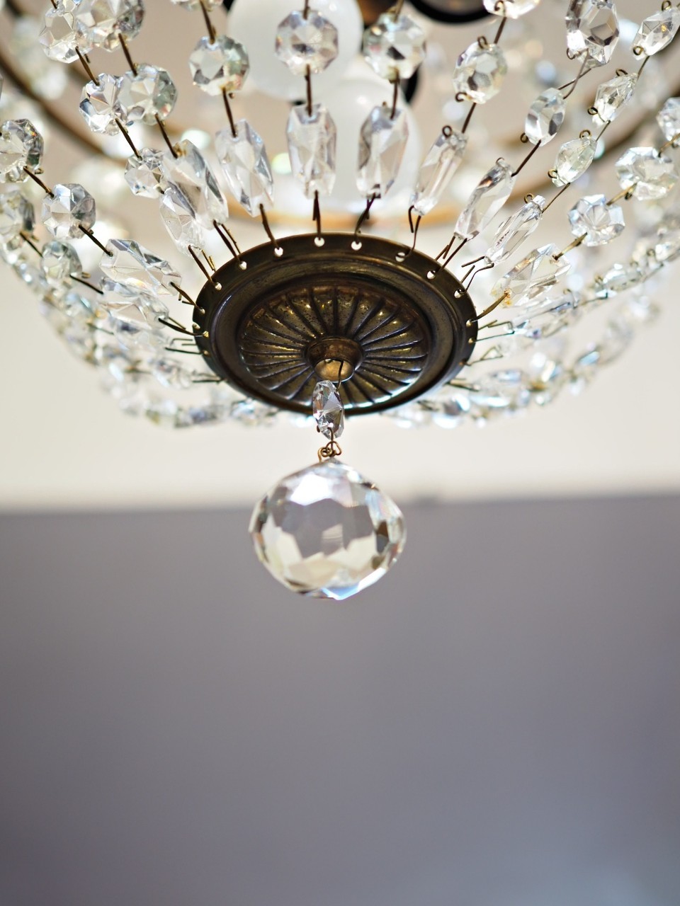 French brass crystals chandelier in ballon shape