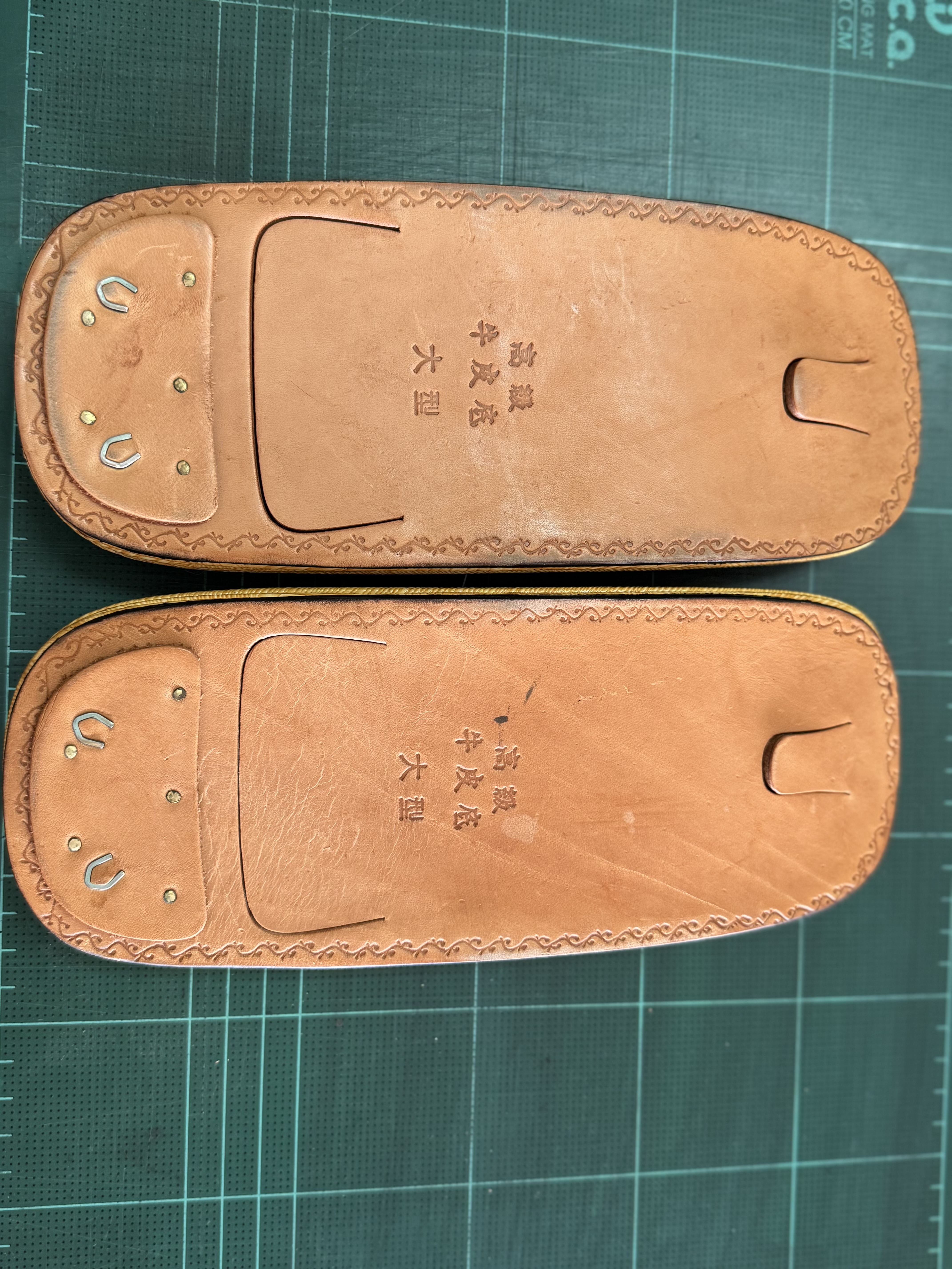 รองเท้าญี่ปุ่นผู้ชาย พื้นรองเท้าเป็นหนังวัว ความยาวเท้า10 “