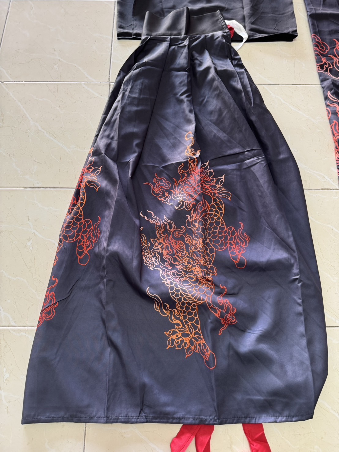 ชุดองค์ชายฮั่น สีดำ พร้อมส่ง รหัส 874 เสื้อดำ+ กระโปรง + เสื้อคลุม