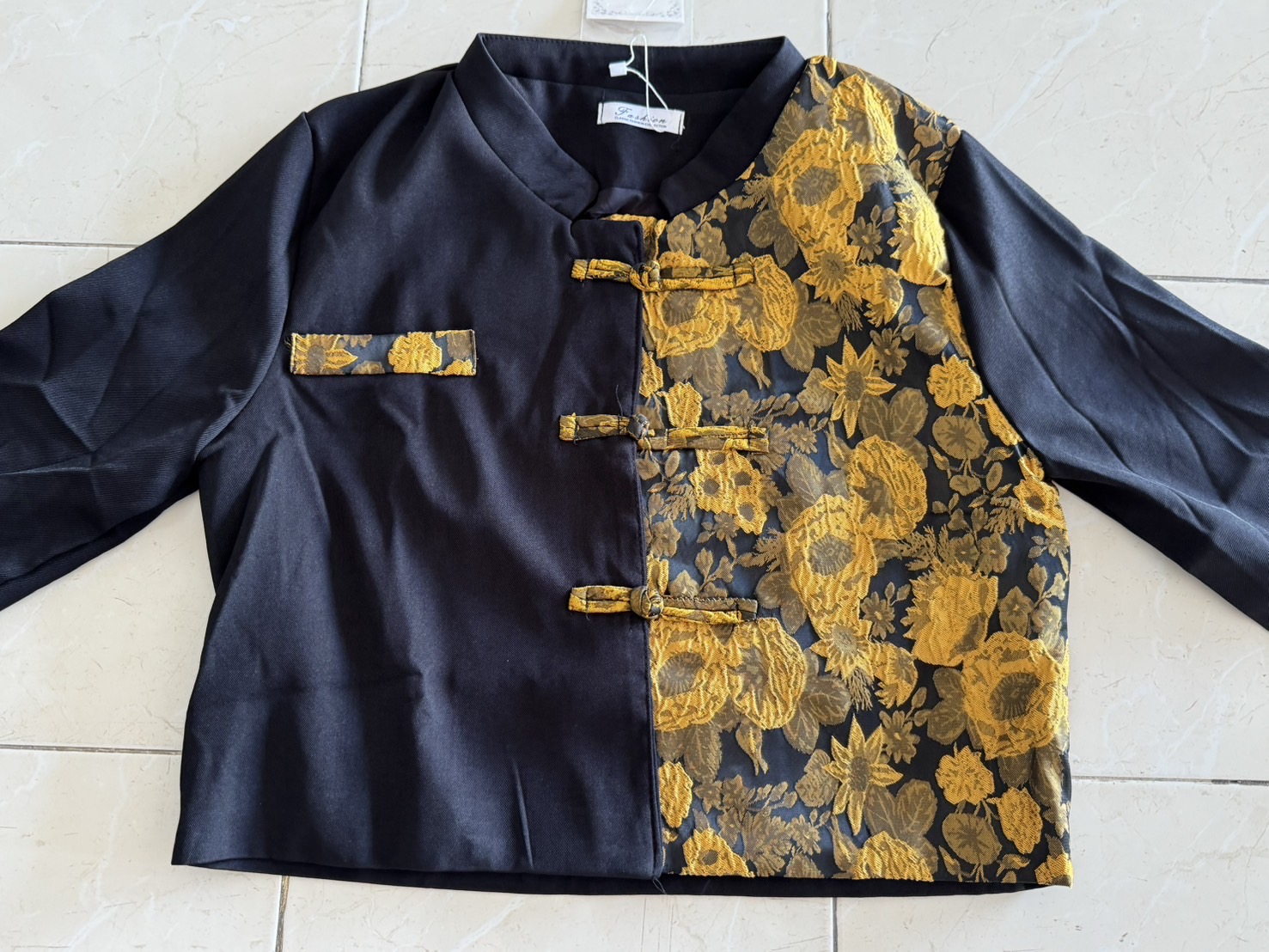 เสื้อJacket ลายพิมพ์นูนสีทอง รหัส GR 480 สินค้าพร้อมส่ง