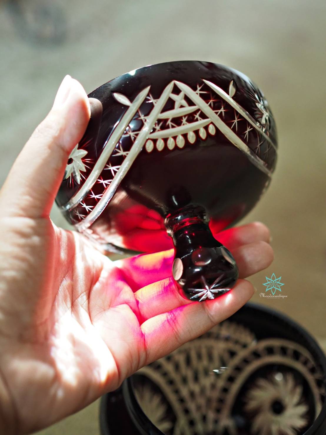 โถคริสตัล bohemian สีแดง