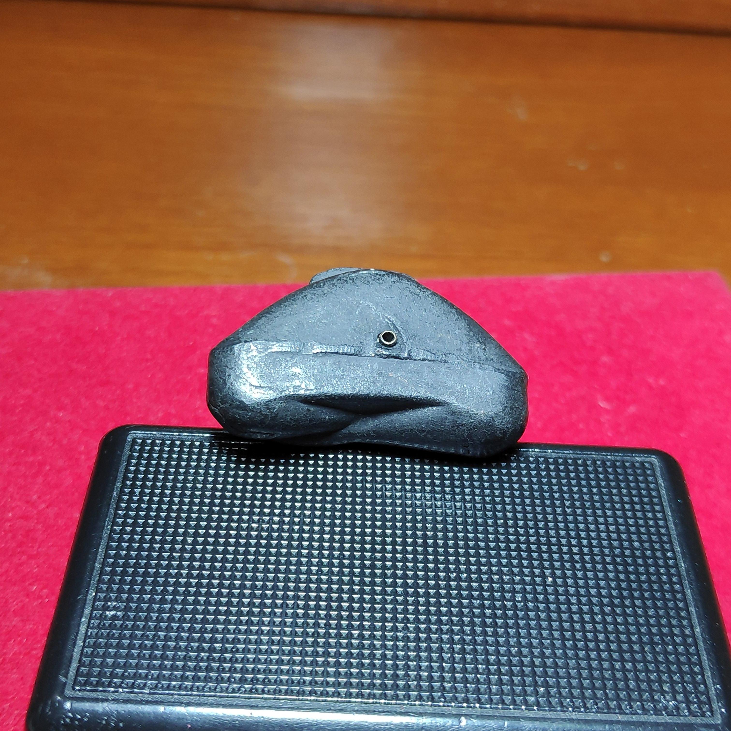 พระปิดตาหลังรูปเหมือนหลวงพ่อครนวัดบางเเซะก้นฝังตะกรุดเนื้อผงใบลาน