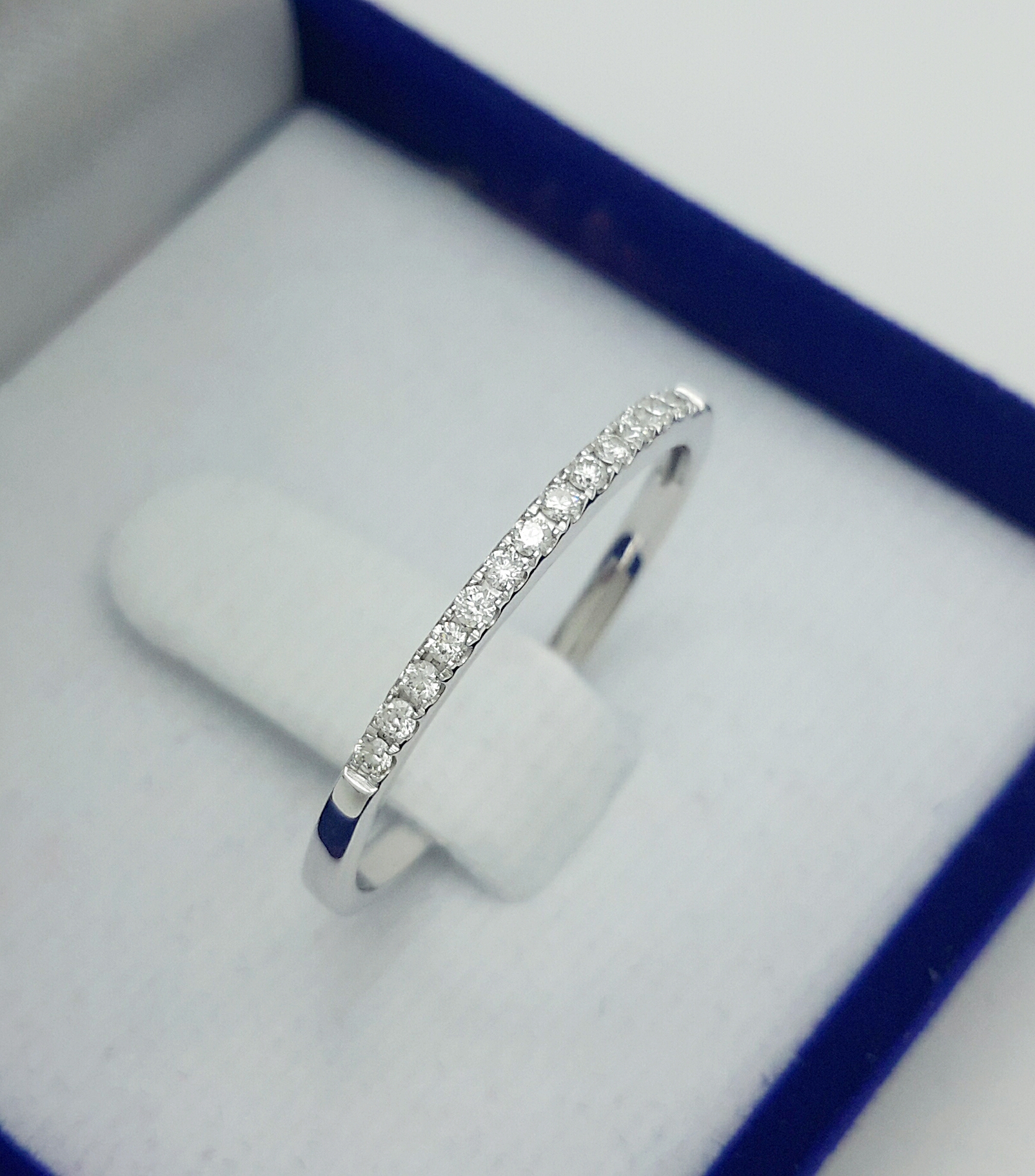 แหวนเพชรแท้น้ำหนักรวม 0.14 cts