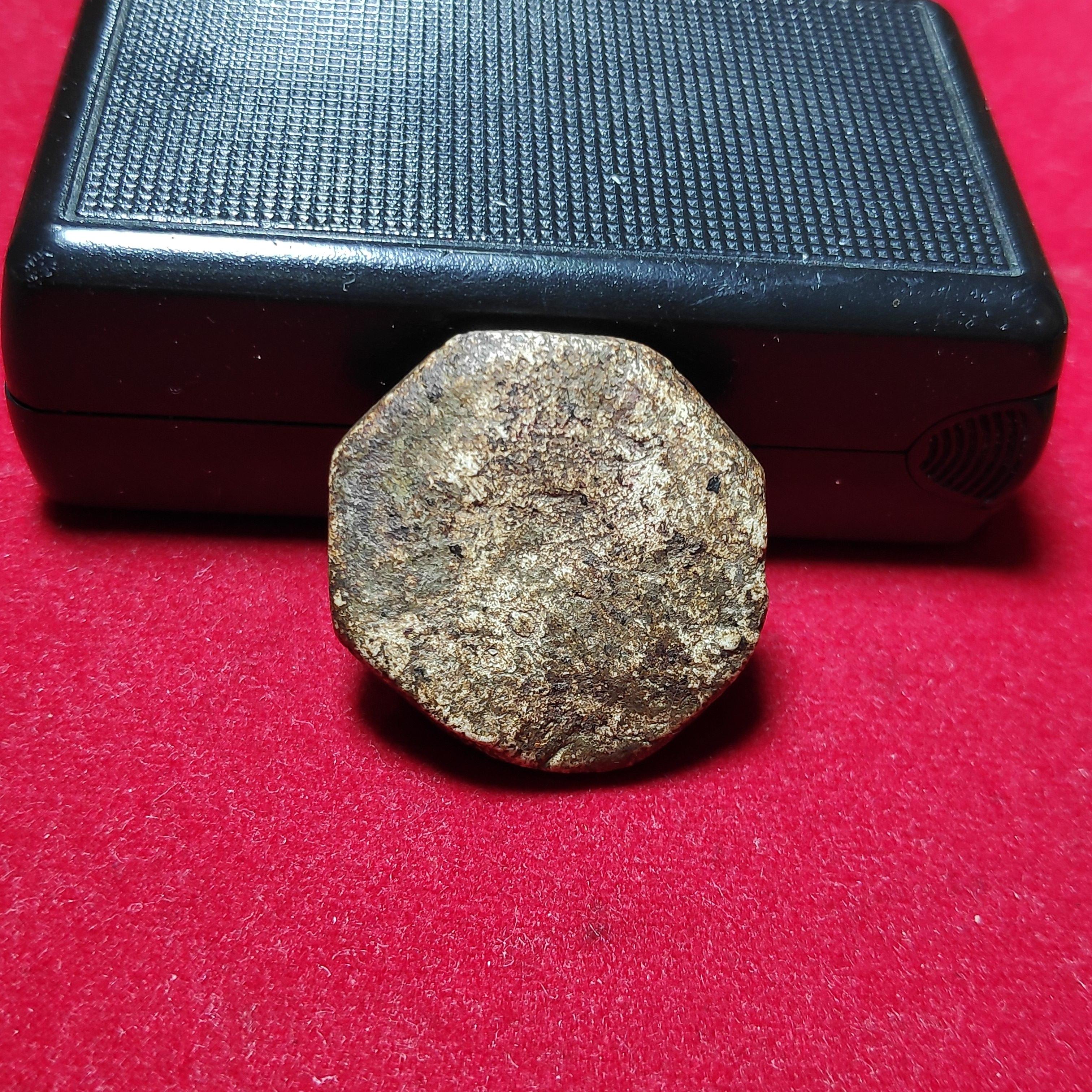 พระปิดตาเนื้อผงว่านพิมพ์8เหลี่ยมเจ้าคุณศรีวัดอ่างศิลา