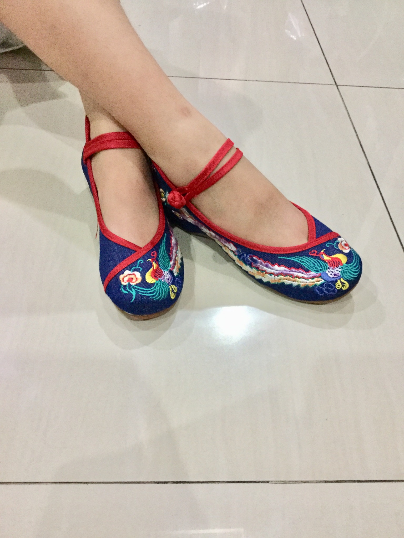 รองเท้าจีน สียีนต์ สินค้าพร้อมส่ง