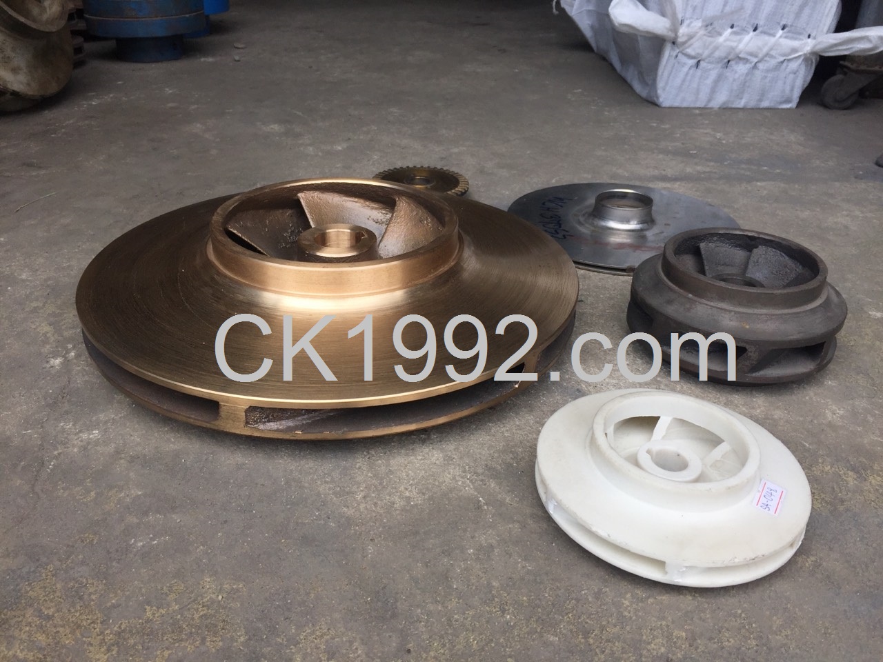 จำหน่ายใบพัดปั๊มน้ำทุกยี่ห้อ ไม่มีไซค์สามารถสั่งหล่อได้ Impeller