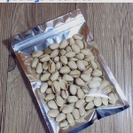 ถุงพลาสติกไม่ตั้ง มีซิป หน้าใส หลังเงิน แพ็ค 45 ใบ