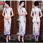 กี่เพ้ายาว ผ้าไหม สีขาวลายม่วง รหัส SW 156 สินค้าพร้อมส่ง