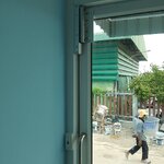ชุดควบคุมประตู Access Control สำหรับประตูรั้ว และประตูภายในสำนักงาน ตัวเครื่องเป็นเครื่องยี่ห้อ HIP-CMG601 กันน้ำ ติดคู่กับระบบควบคุม Wiegand ใช้โปรแกรมในการบริหารจัดการ สำหรับหลายๆประตู