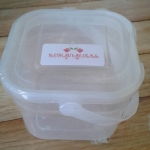 สาธิตเป่าหด แคปซิลใสปรุ หุ้มกระปุกทรงเหลี่ยม มีหูหิ้ว