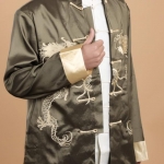 เสื้อจีนผ้า ไหมจีนลายมังกรสีเขียว รหัส DA68 สินค้าพร้อมส่ง