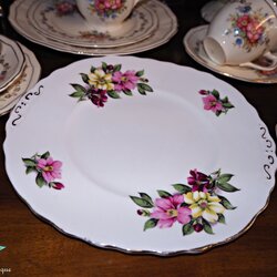จานแบรนด์ BONE CHINA Colclough MADE IN ENGLAND A PRODUCT OF RIDGWAY POTTERIES LTD
