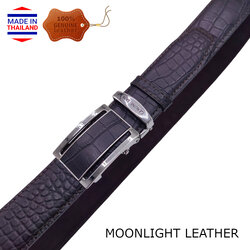 เข็มขัดหนังแท้ สีน้ำตาลเข้ม แบรนด์ Moonlight แบบ Auto Locking กว้าง 3.5 ซม. ทำจากหนังวัวแท้ อัดลายหนังจระเข้ มีไซส์ยาว