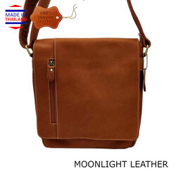 กระเป๋าสะพายหนังแท้ Moonlight รุ่น Theo สีน้ำตาลอ่อน ทำจากหนังวัวทั้งใบ นุ่มมาก ใส่แท็บเล็ตได้ ทนทาน รับประกัน 1 ปีเต็ม