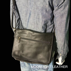 กระเป๋าหนังแท้สะพายข้าง สำหรับผู้ชาย Moonlight สีดำ ทำจากหนังวัวแท้ทั้งใบ นิ่มมาก ขนาดใหญ่ ไม่ลอก มีรับประกัน