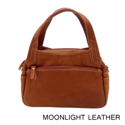 กระเป๋าสะพายหนังแท้ MOONLIGHT รุ่น Amber สีน้ำตาลอ่อน ทำจากหนังวัวแบบชามัวร์ นุ่มมาก ทนทาน ไม่ลอกร่อน ยิ่งใช้ยิ่งสวย