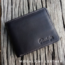 กระเป๋าสตางค์ชายหนังแท้ Moonlight สามพับสั้น อินดี้สุดๆ หนังนุ่มมาก ใส่บัตรได้เป็นโหล สีดำ มีกล่องเป็นของขวัญได้