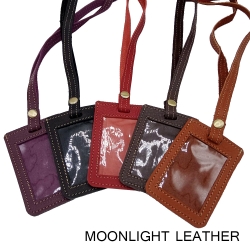 ป้ายห้อยคอ ที่ใส่บัตรพนักงานหนังแท้ทั้งใบ Moonlight มี 5 สี ทำจากหนังวัวแท้ นุ่ม ไม่ลอก สวย ทนทาน มีกล่องเป็นของขวัญได้