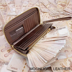 วิบวับ รับทรัพย์รับโชคกับกระเป๋าสตางค์ตามตำรา รวย ใบยาว ซิปรอบ หนังแท้ ไม่ลอกร่อน สีสัมฤทธิ์ พร้อมกล่องแบรนด์ MOONLIGHT